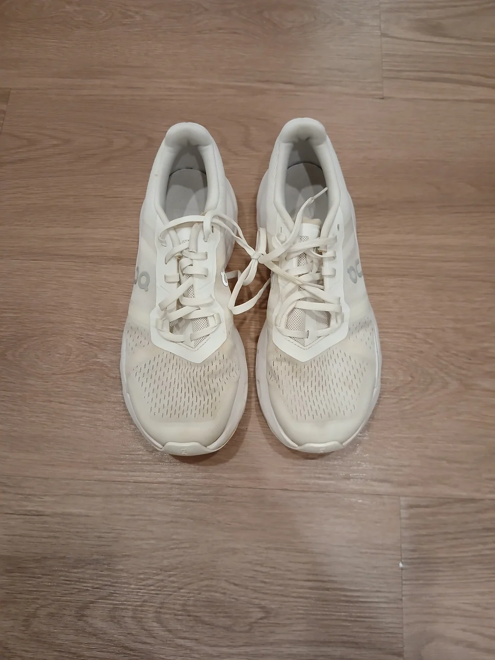 Size 9.5 - ON Cloudpulse White Frost W